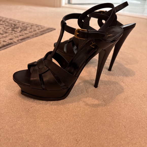 YSL Tribute Platform - Picture 2 of 4
